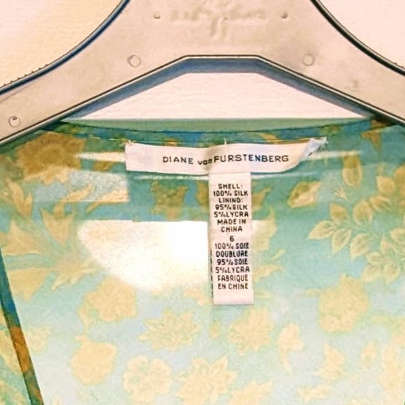 Vintage Diane von Furstenberg 2-piece silk chiffon top - Picture 6 of 6